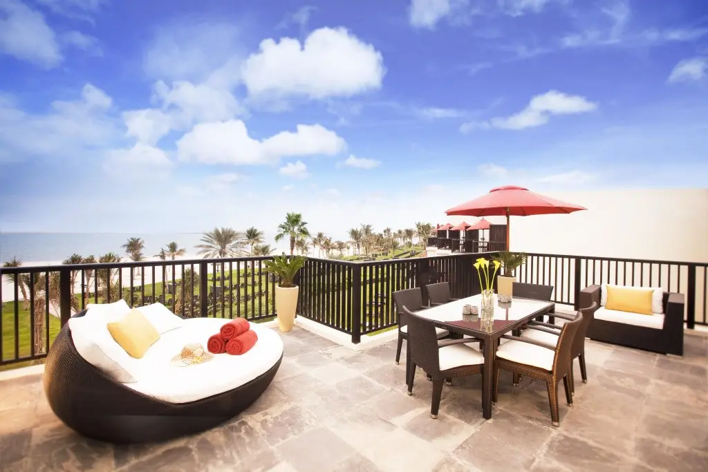 Дубай: Отель JA The Resort - JA Palm Tree Court