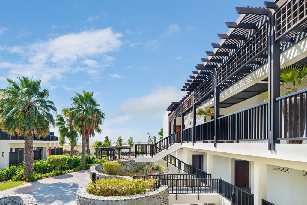 Дубай: Отель JA The Resort - JA Palm Tree Court