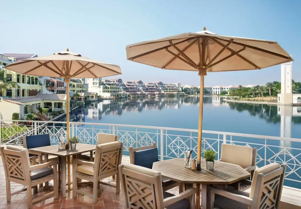 Дубай: Millennium Lakeview Residence