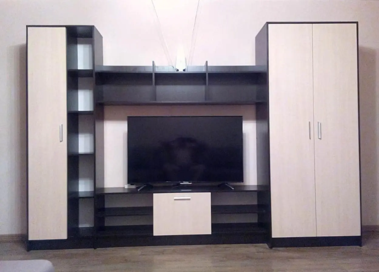 Екатеринбург: Apartment on Reshetnikova 9