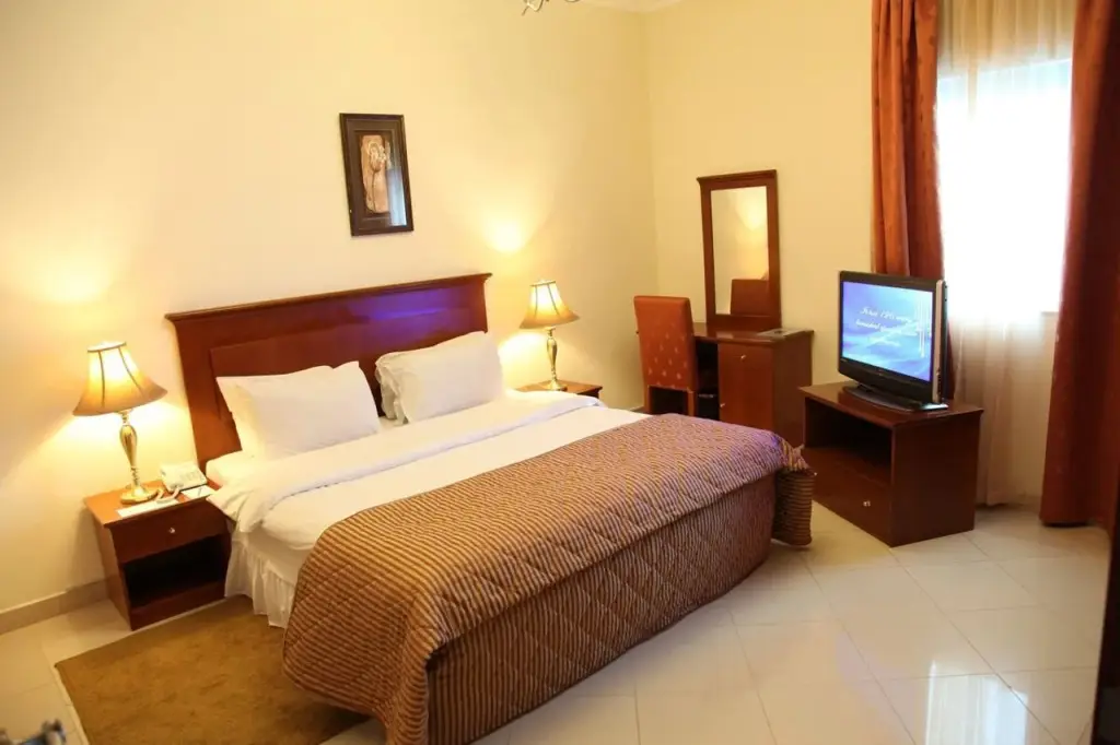 Дубай: Legacy Hotel Apartments