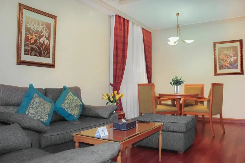 Дубай: Avenue Hotel Dubai