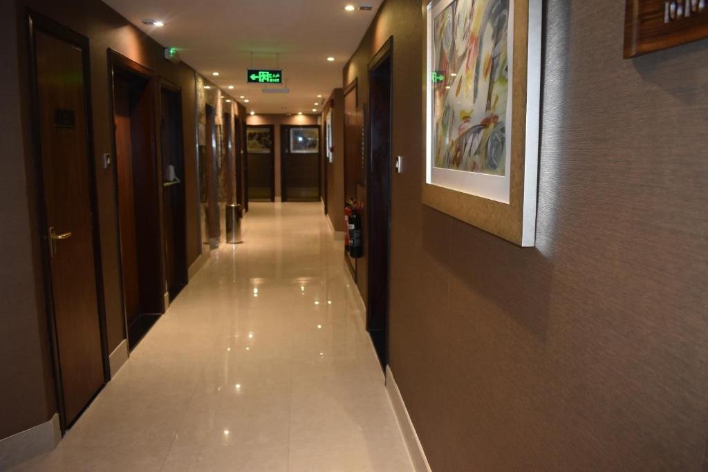 Абу-Даби: Emirates Plaza Hotel