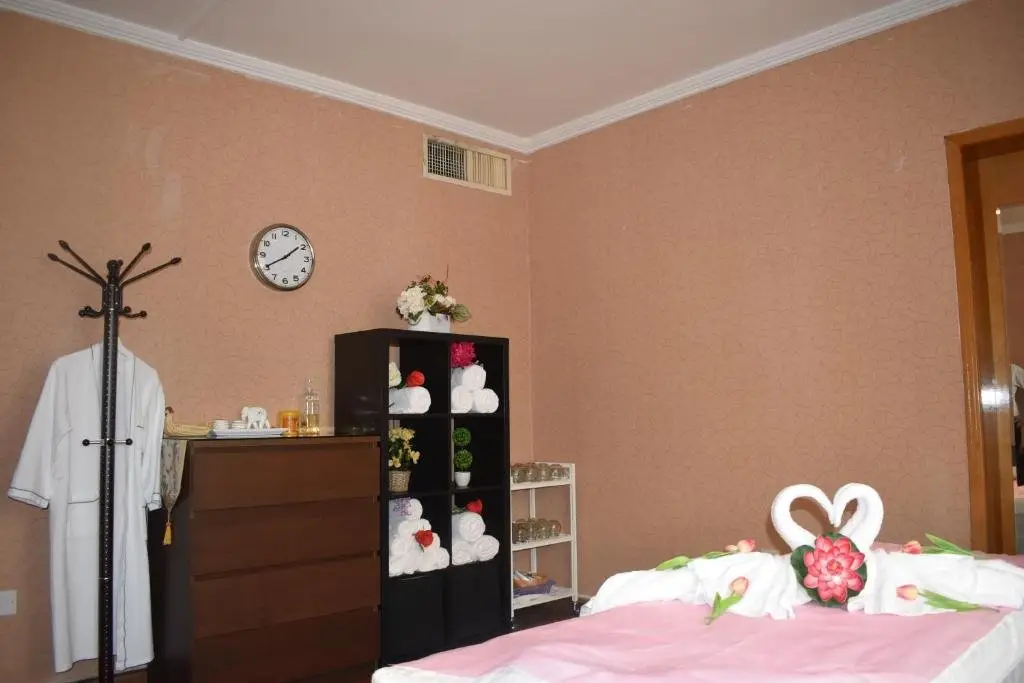 Абу-Даби: Emirates Plaza Hotel