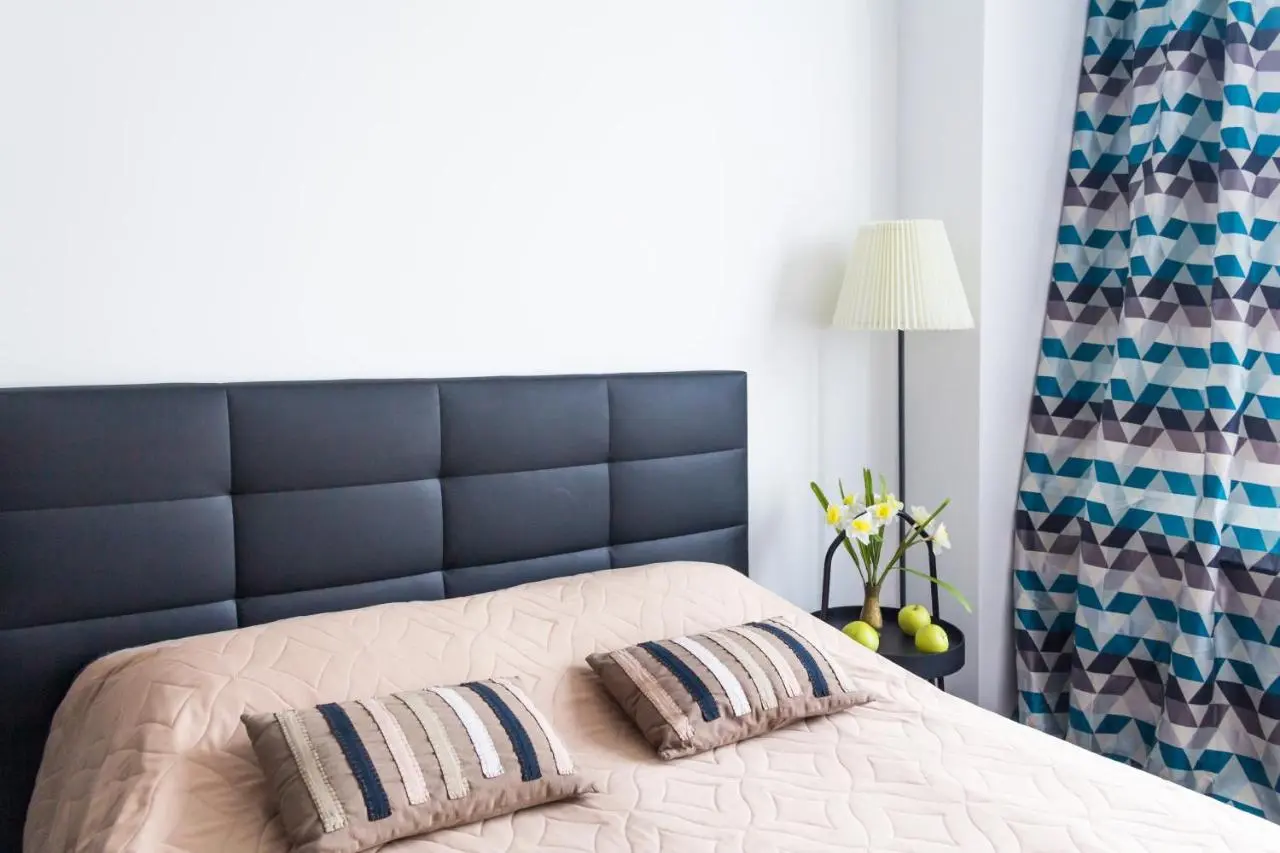 Екатеринбург: Apartment ALLiS-HALL on Malysheva 42a