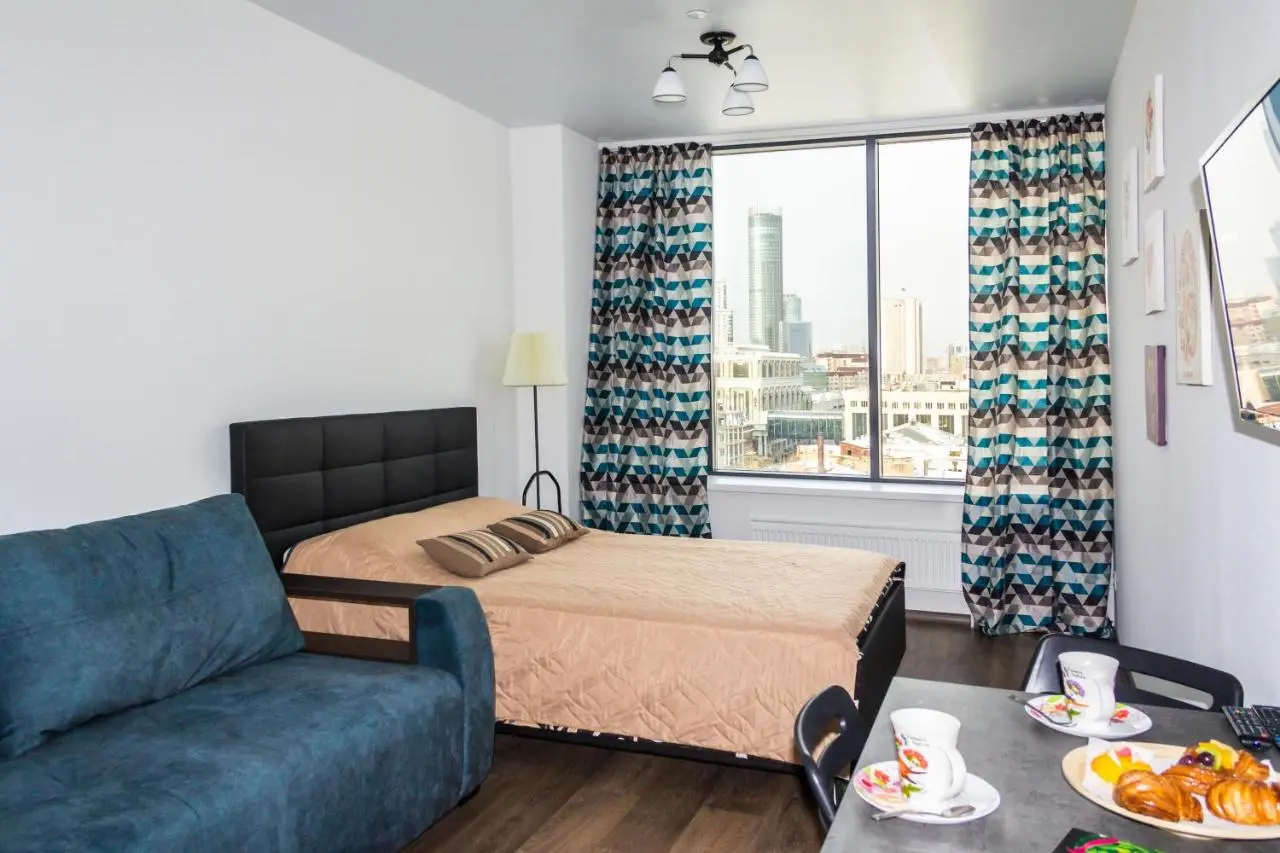 Екатеринбург: Apartment ALLiS-HALL on Malysheva 42a