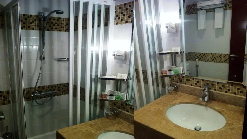 Дубай: Tulip Hotel Apartments