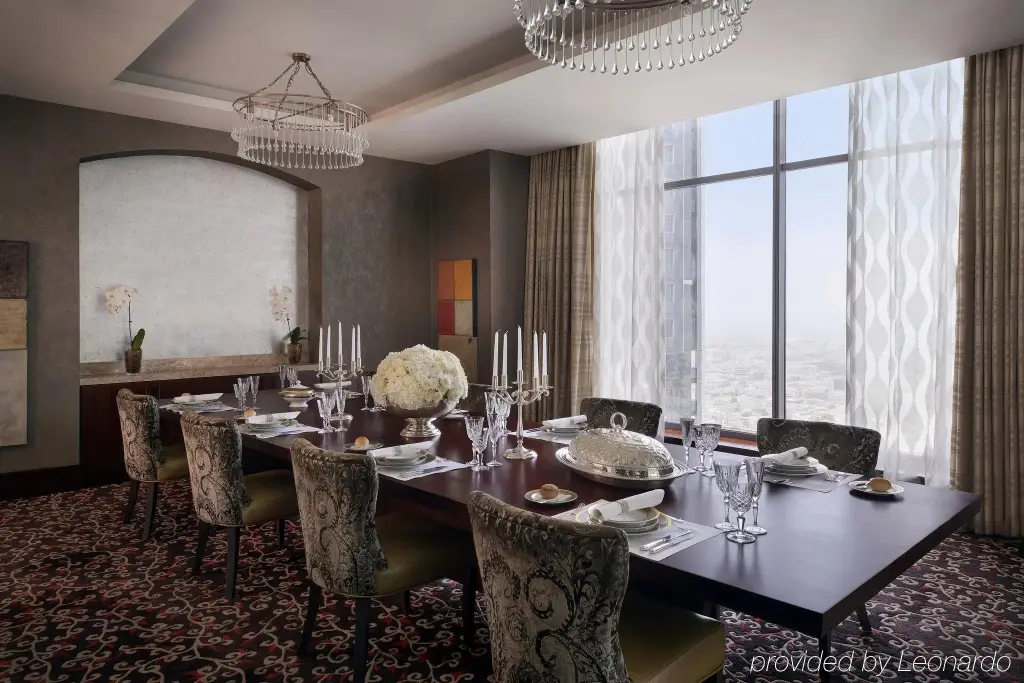 Дубай: The H Dubai