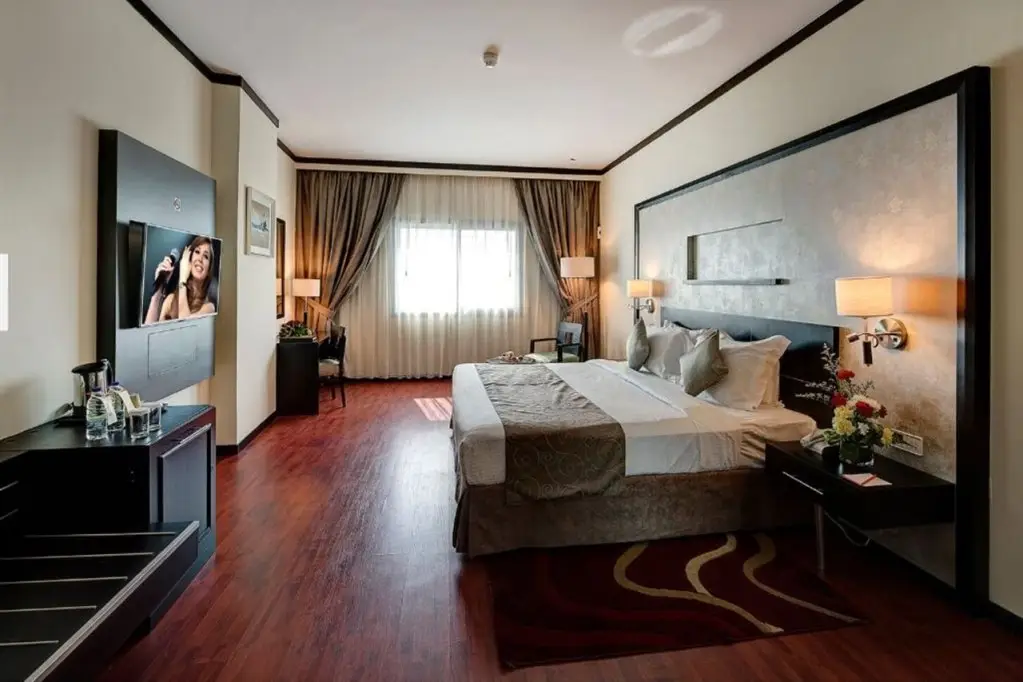 Дубай: Grandeur Hotel
