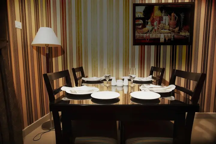 Дубай: Asfar Hotel Apartment