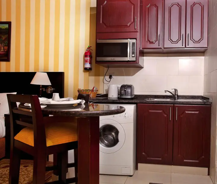 Дубай: Asfar Hotel Apartment