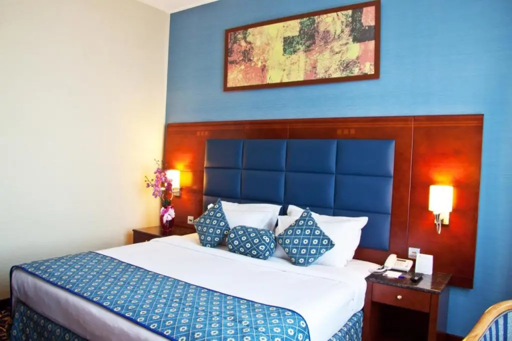 Дубай: Отель Ramee Rose Hotel