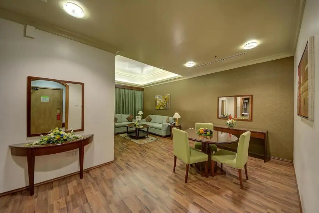 Дубай: Al Khoory Hotel Apartments
