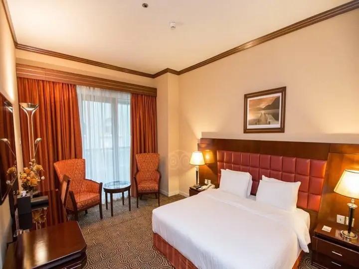 Дубай: Grand Central Hotel