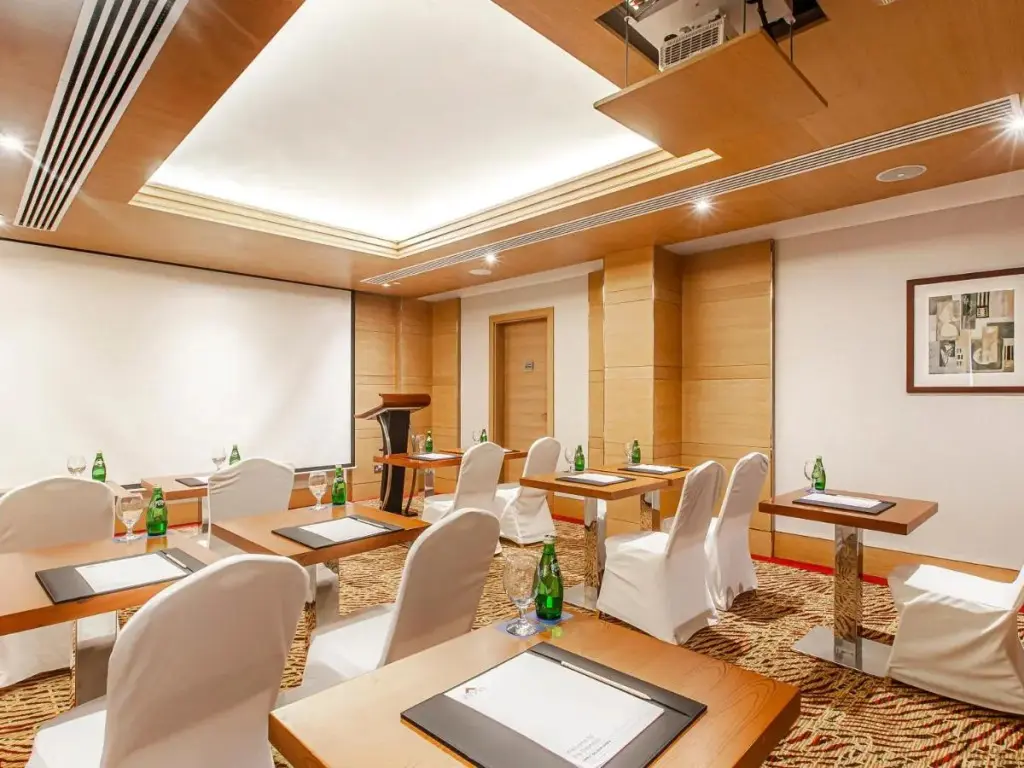 Шарджа: Golden Sands Hotel & Residences Sharjah