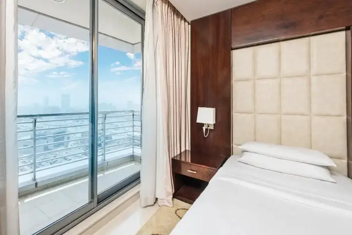 Дубай: Al Salam Grand Hotel Apartment