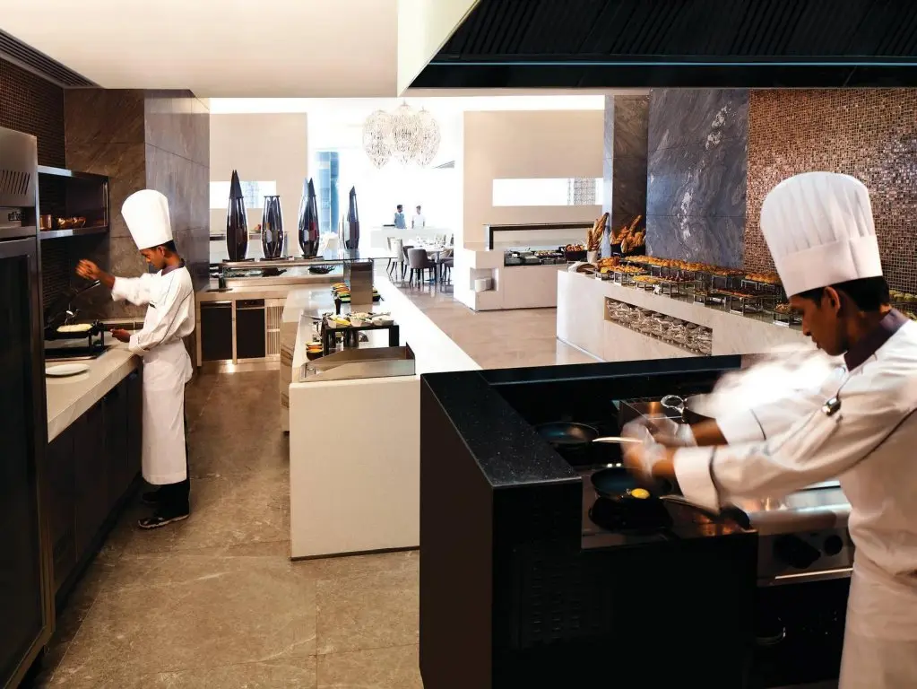 Абу-Даби: Conrad By Hilton Abu Dhabi Etihad Towers