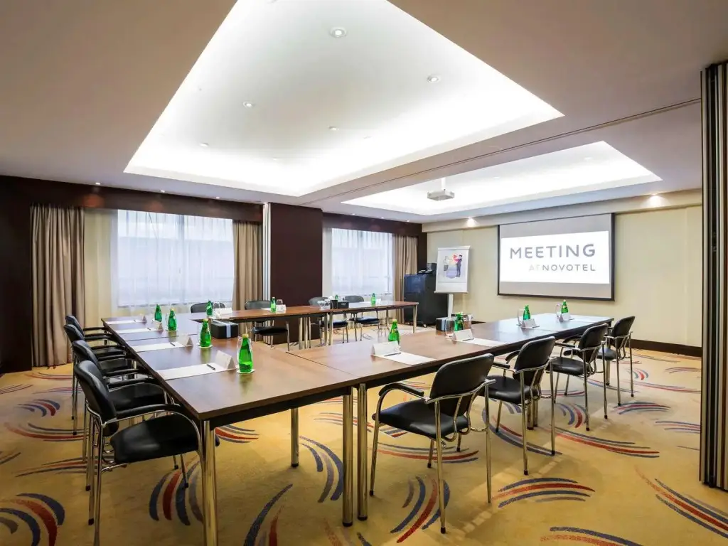 Дубай: Novotel Deira Creekside Dubai