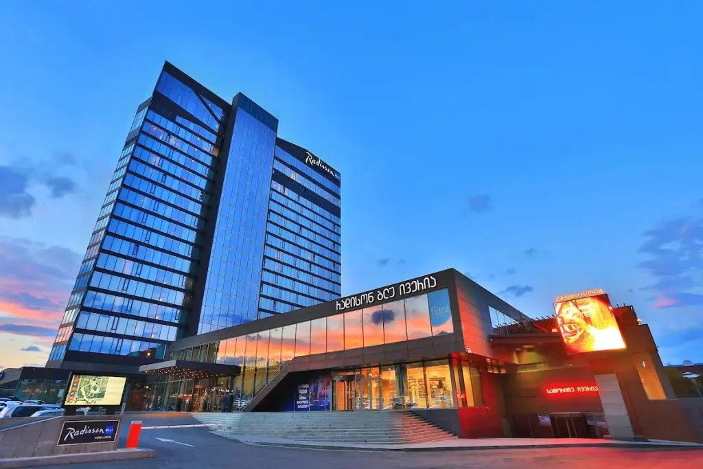 Отель Radisson Blu Iveria Hotel, Tbilisi — фото 1