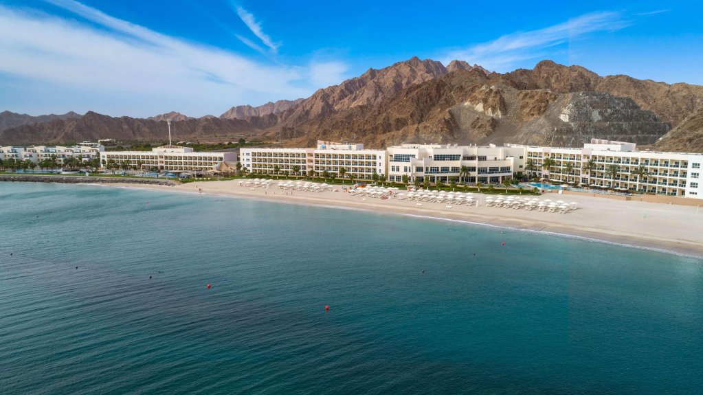 Дибба: Отель Radisson Blu Resort Fujairah