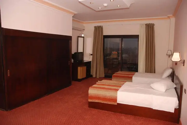 Гиза: El Tonsy Hotel