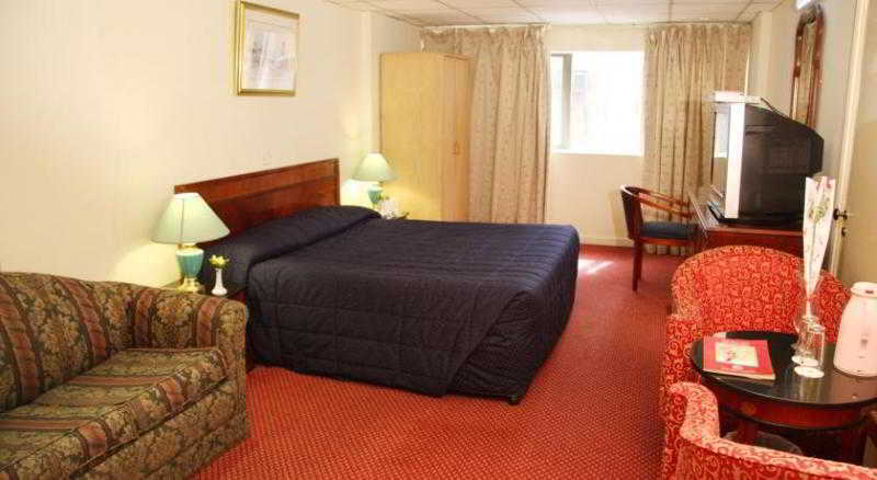Шарджа: Sun And Sands Plaza Hotel