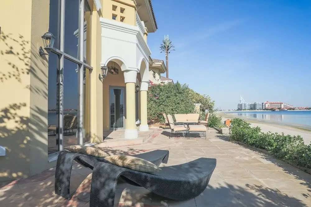 Nasma Luxury Stays - Frond D Palm Jumeirah — фото 1