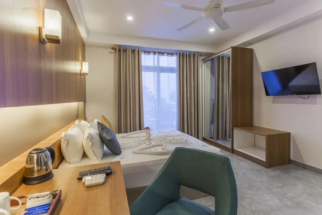 Маафуши (Атолл Каафу): Отель Kuredhi Beach Inn