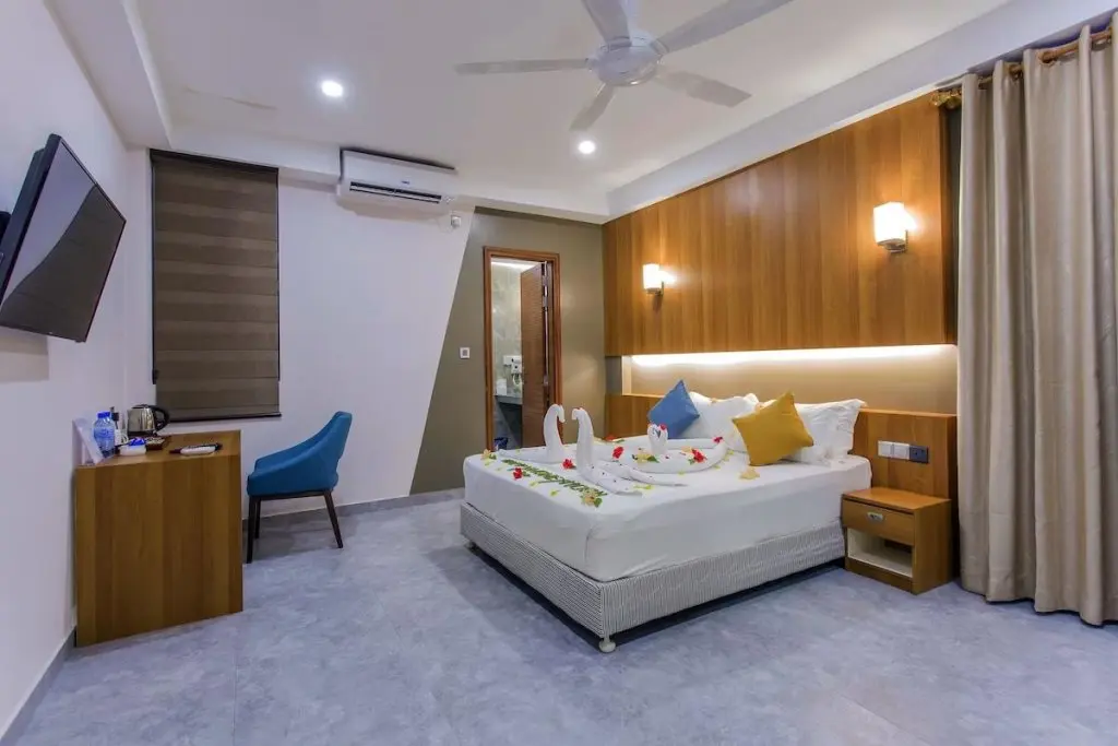 Маафуши (Атолл Каафу): Отель Kuredhi Beach Inn