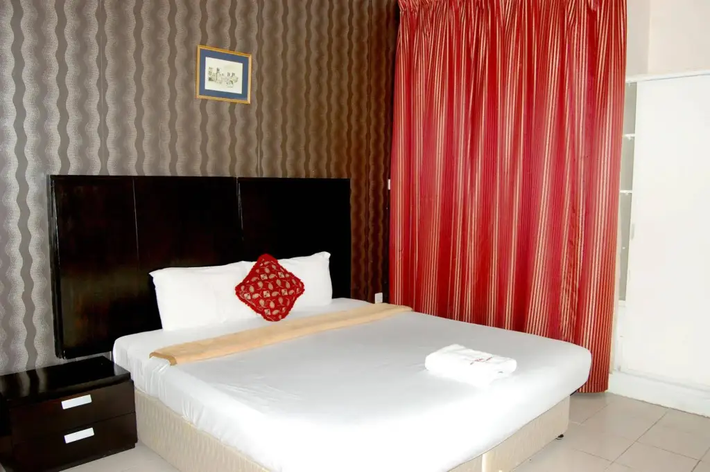 Шарджа: Al Ferdous Hotel Apartments