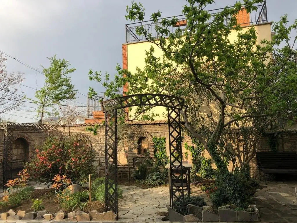 Тбилиси: Artists Residence in Tbilisi