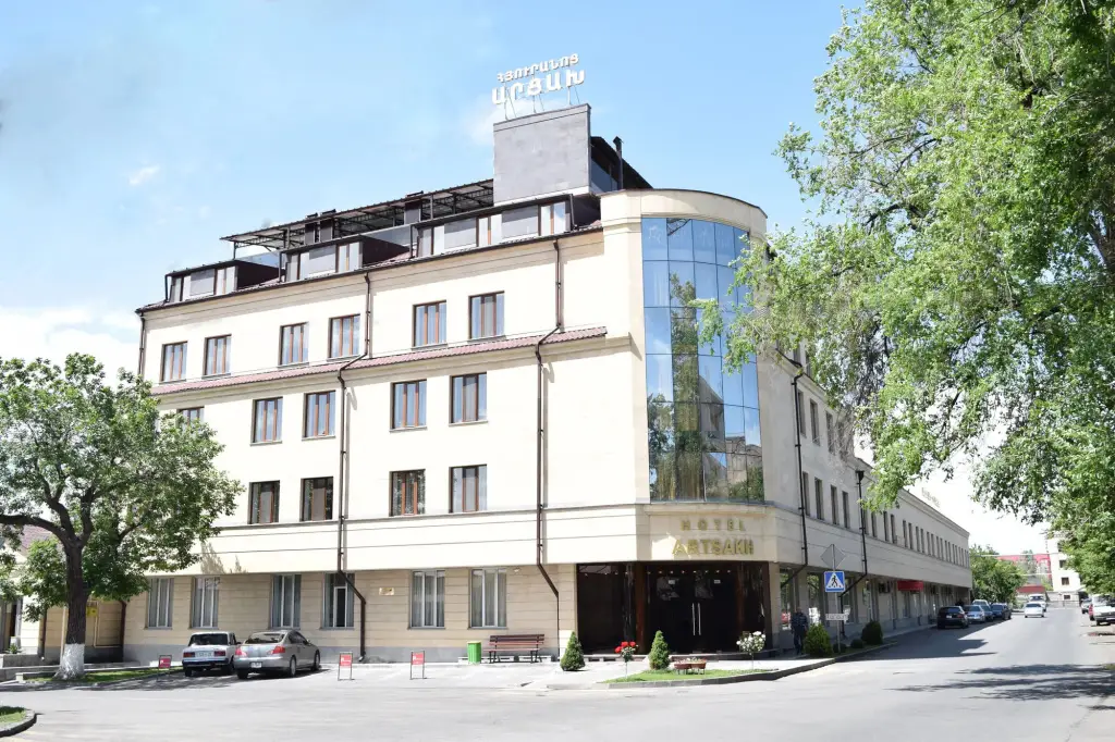 Отель «Арцах» — фото 1