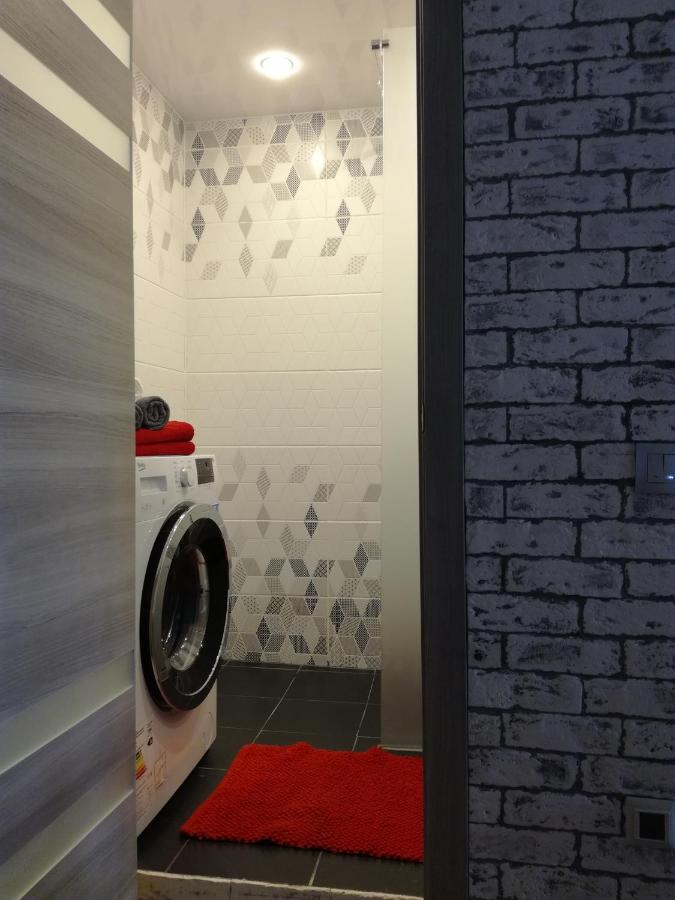 Екатеринбург: Apartament Red Island