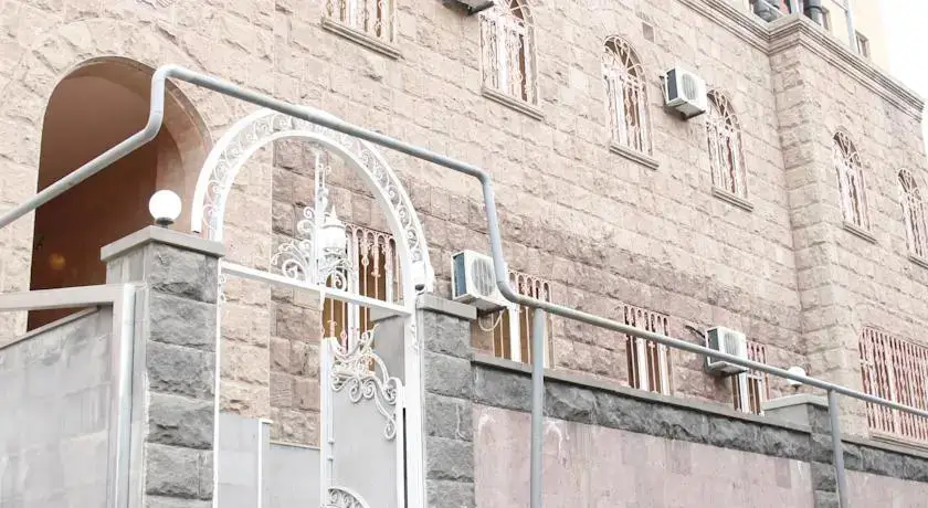 Ереван: Town Palace Hotel