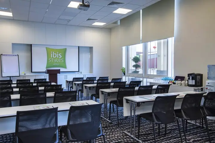 Дубай: ibis Styles Dragon Mart Dubai