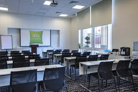 ibis Styles Dragon Mart Dubai — фото 1