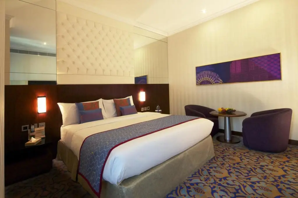 Дубай: Raviz Center Point Hotel