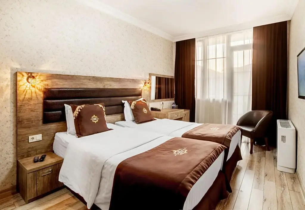 Батуми: The Admiral Hotel