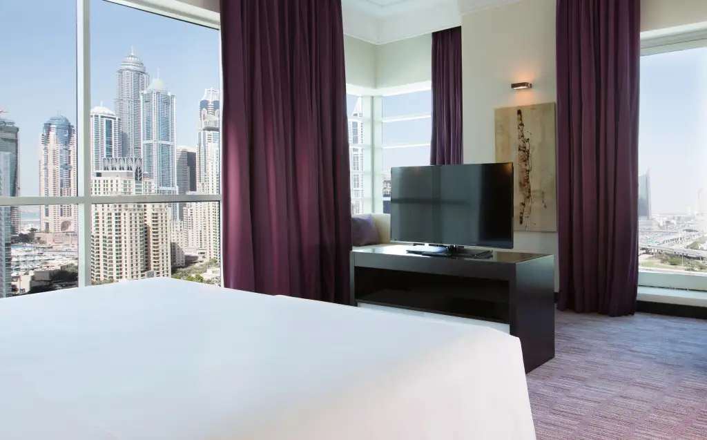 Дубай: Pullman Dubai Jumeirah Lakes Towers - Hotel & Residence