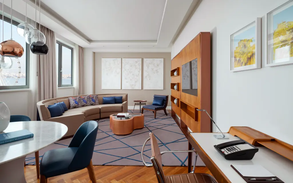 Баку: Sheraton Baku Intourist