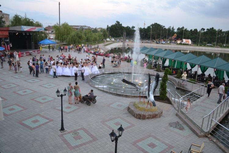 Славянск-на-Кубани: Парк-Oтель Уют