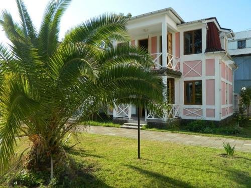 Батуми: Guest House Nia