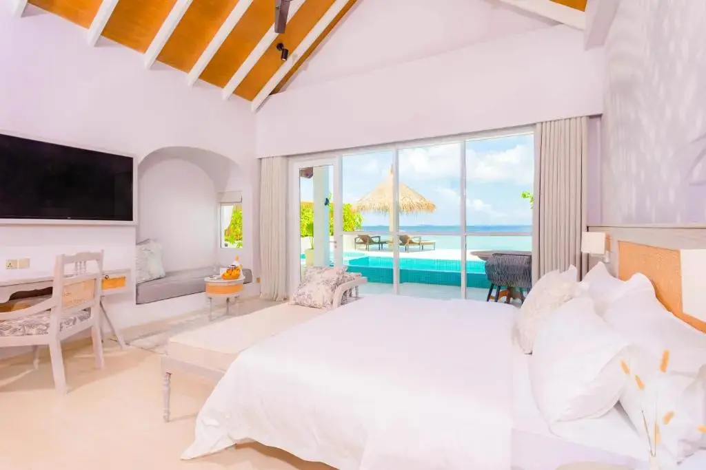 Северный атолл Мале: Malahini Kuda Bandos Resort