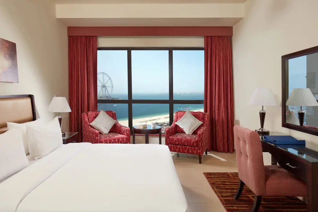 Дубай: Roda Amwaj Suites