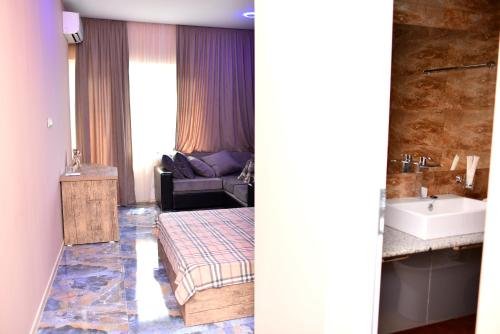 Батуми: Hotel Costa