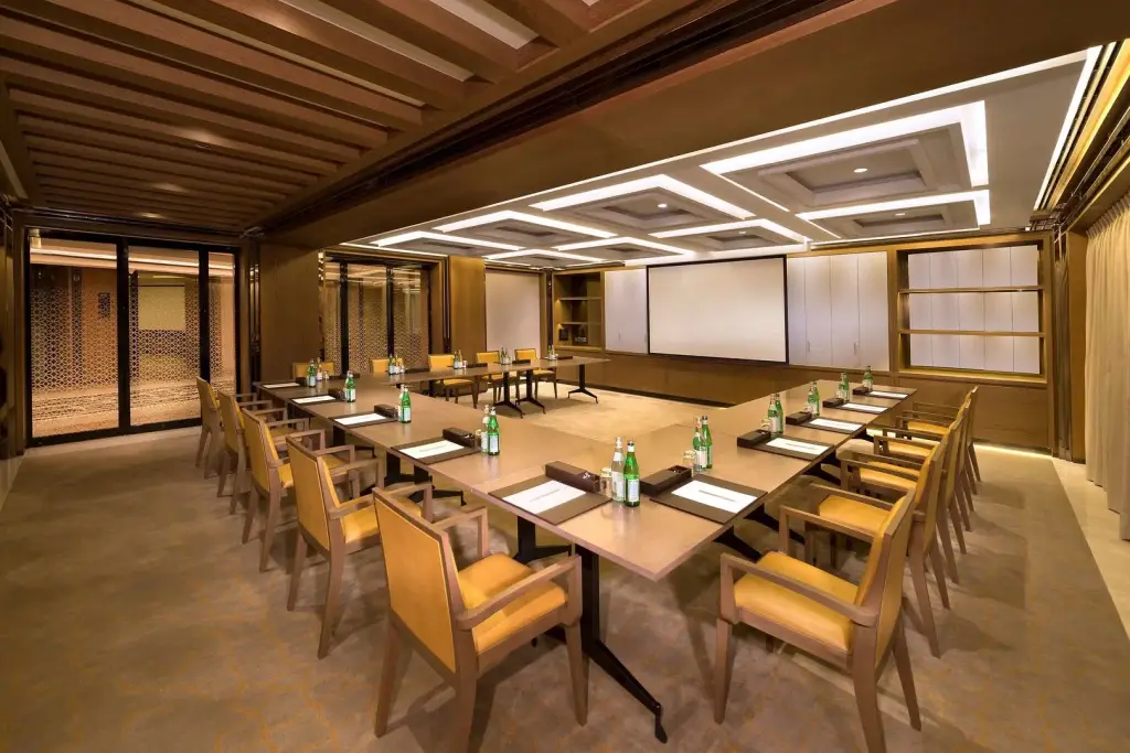Дубай: Hyatt Regency Dubai Creek Heights