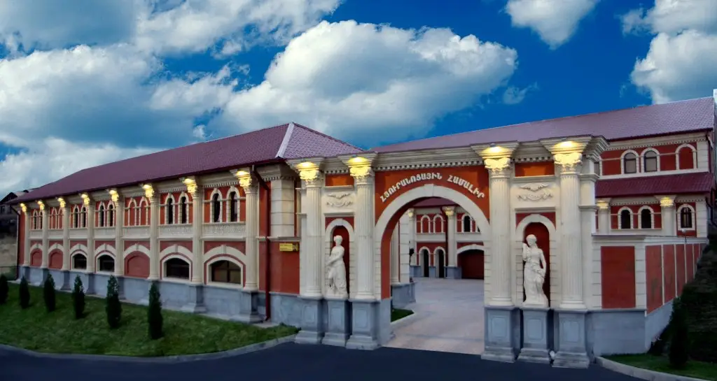 Ереван: Отель Roma Yerevan & Tours