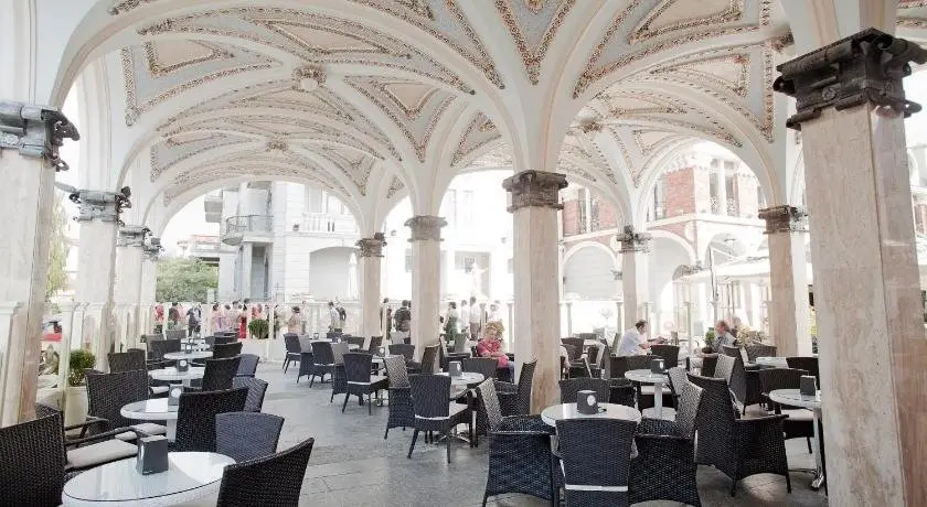 Батуми: Piazza Inn