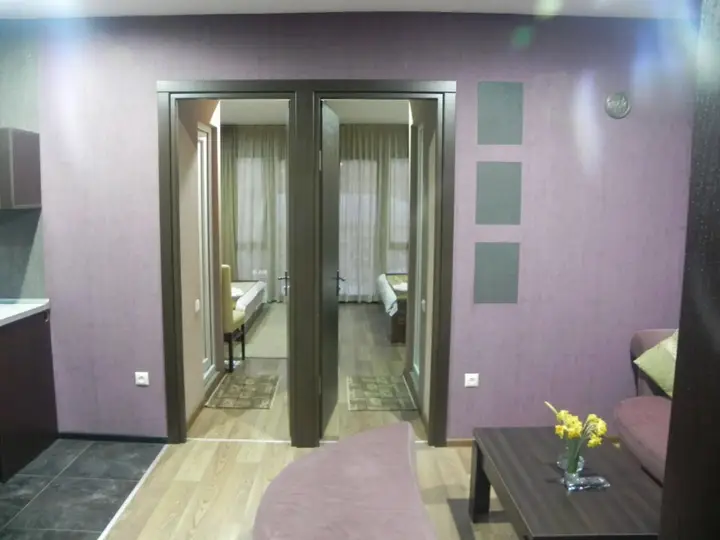 Батуми: Hotel Leon