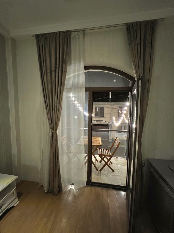 Тбилиси: Отель Granada Hotel and Restaurant
